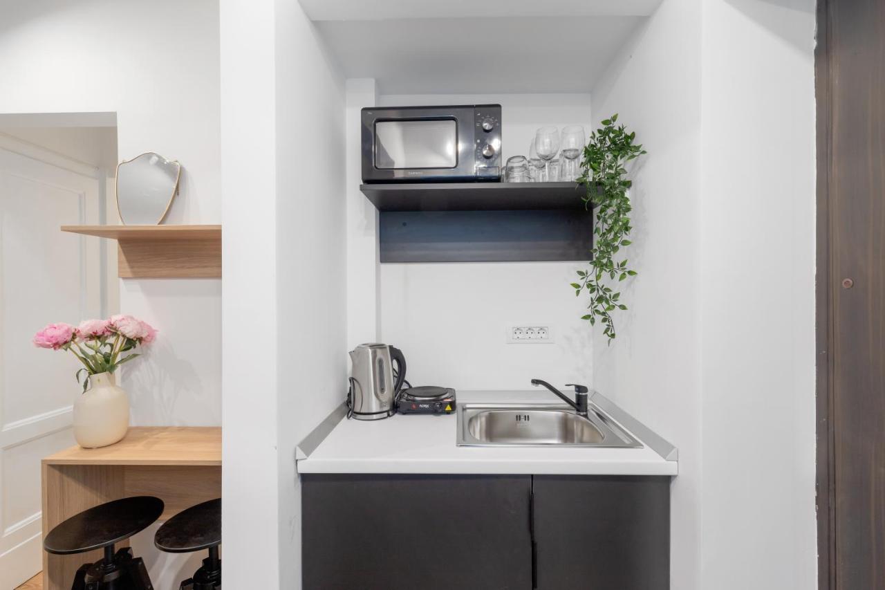 Ultra Central, 15 Sqm Studio By Urbanesq بوخارست المظهر الخارجي الصورة